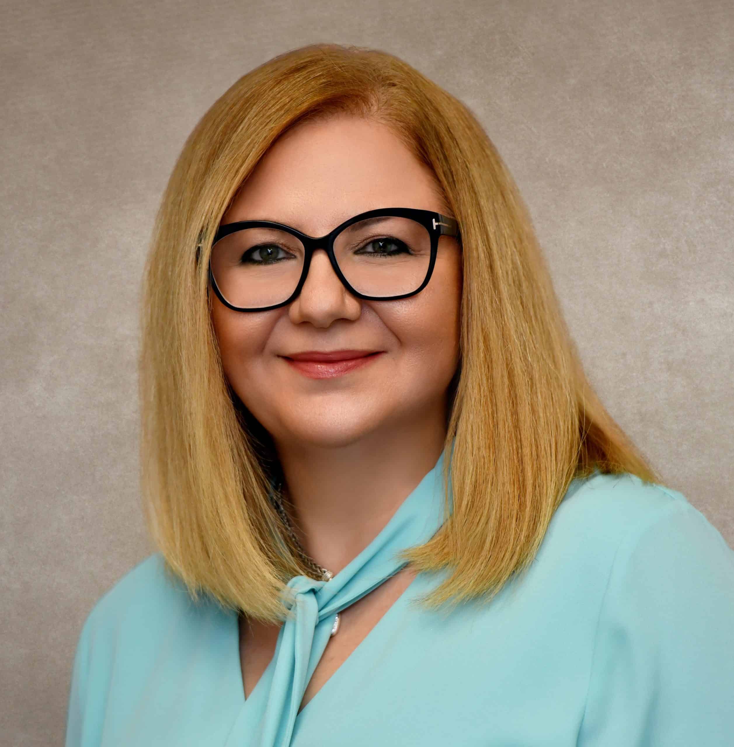 Diane-Gelfand-Headshot.Elderplam-HomeFirst-cropped Diane Gelfand